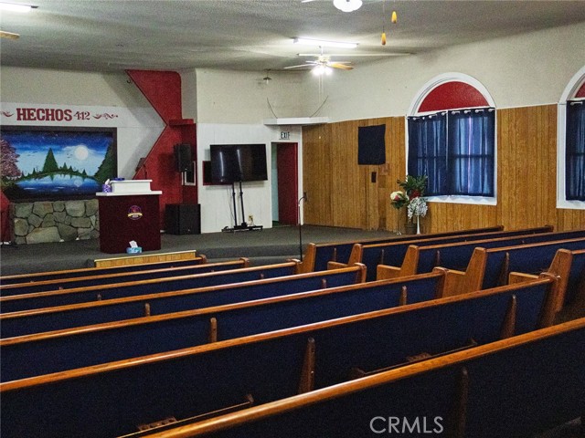 Detail Gallery Image 5 of 10 For 203 W 20th, Merced,  CA 95340 - 3 Beds | 2/2 Baths