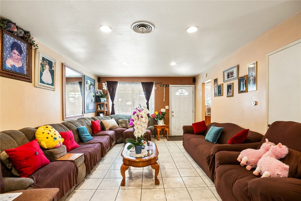 Bb7f59be 6c2f 4348 B03d 21c4e485b318