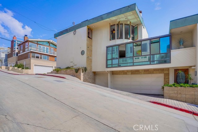 4230 The Strand, Manhattan Beach, California 90266, 3 Bedrooms Bedrooms, ,3 BathroomsBathrooms,Residential,Sold,The Strand,SB21190702