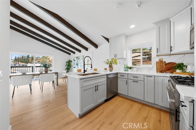 Detail Gallery Image 6 of 31 For 2838 Lambert, Los Angeles,  CA 90068 - 7 Beds | 7 Baths