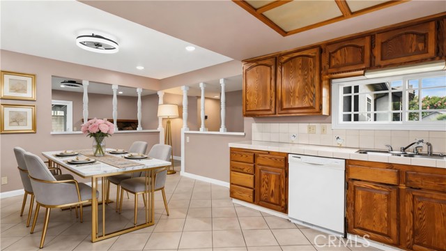 528 Essex photo 9