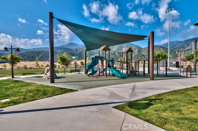 Detail Gallery Image 35 of 38 For 25183 Forest St, Corona,  CA 92883 - 4 Beds | 3 Baths