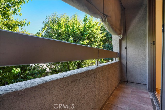 Detail Gallery Image 31 of 57 For 5345 White Oak Ave #J,  Encino,  CA 91316 - 3 Beds | 2/1 Baths