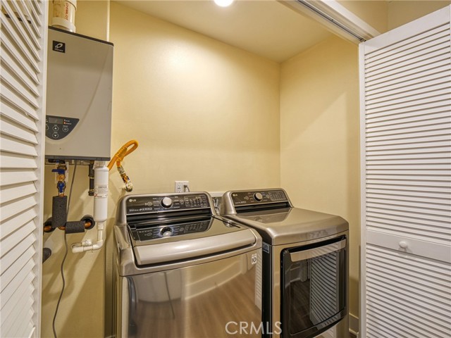 56 E Duarte Road, Arcadia CA: https://media.crmls.org/medias/bb81fb69-71ca-45a7-a675-54799f0fc1df.jpg