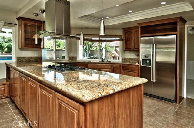 6754 E Leafwood Drive, Anaheim Hills CA: https://media.crmls.org/medias/bb840886-6fba-4814-ab98-cef9df2707a1.jpg