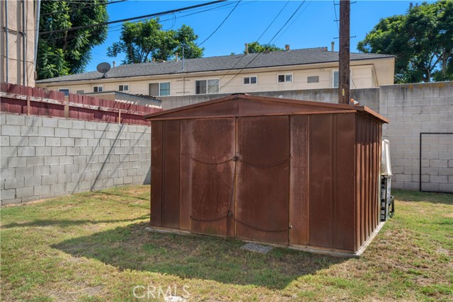 632 E 87th, Los Angeles CA: https://media.crmls.org/medias/bb8416c2-cc06-4947-9782-ac7f75b6e6df.jpg