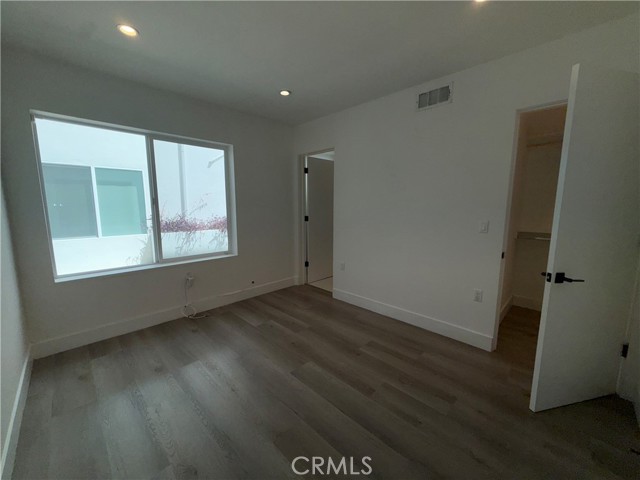 Detail Gallery Image 7 of 16 For 21721 Hart St, Canoga Park,  CA 91303 - 3 Beds | 2 Baths