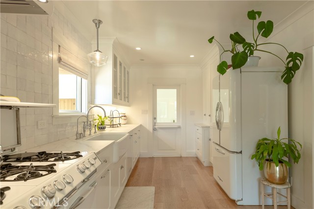 Detail Gallery Image 5 of 25 For 939 16th St, Hermosa Beach,  CA 90254 - 3 Beds | 2 Baths