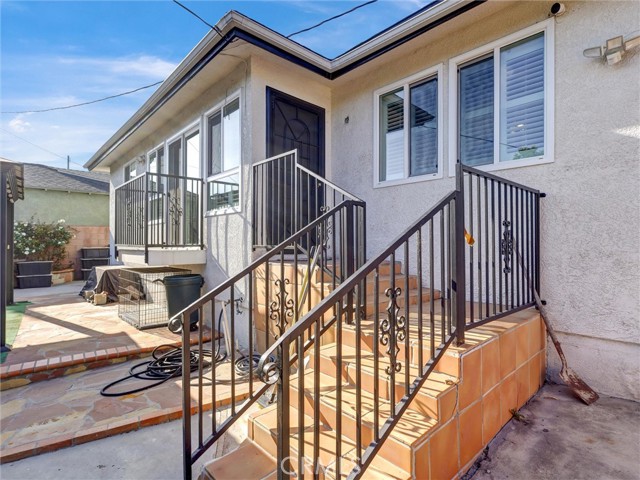 Detail Gallery Image 26 of 32 For 812 W Athens, Los Angeles,  CA 90044 - 4 Beds | 3 Baths