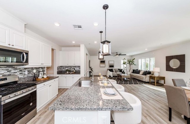 Detail Gallery Image 14 of 27 For 20886 Mountain Gate, Riverside,  CA 92507 - 4 Beds | 2/1 Baths