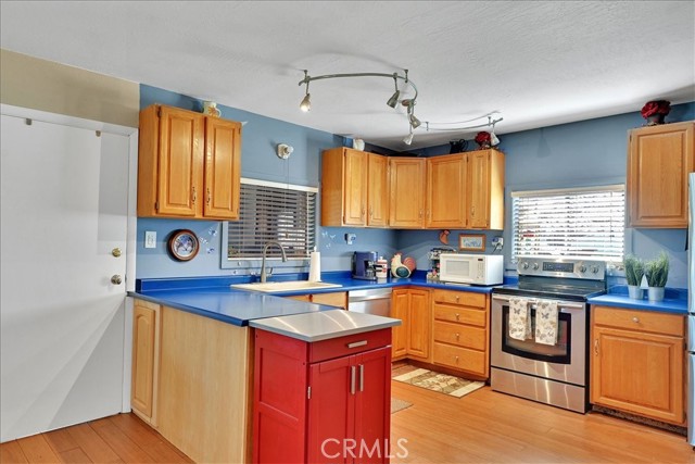 Detail Gallery Image 19 of 73 For 480 County Road 306, Elk Creek,  CA 95939 - 2 Beds | 1 Baths