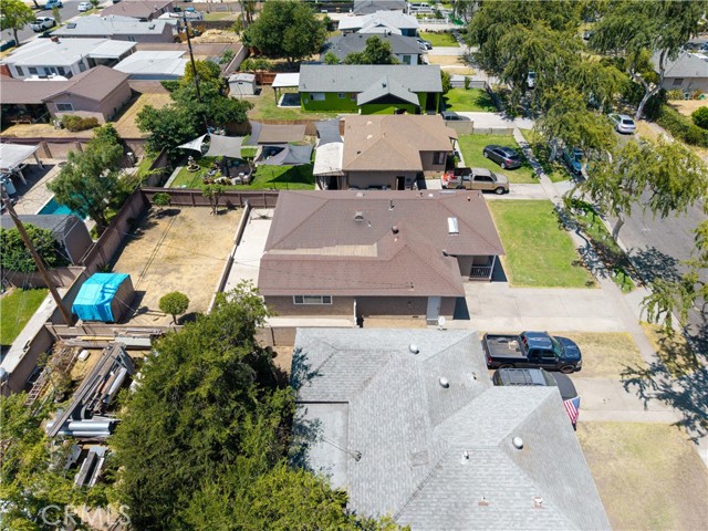2304 W Flower Avenue, Fullerton CA: https://media.crmls.org/medias/bb884c33-f495-49ed-99ed-80461f6fce77.jpg