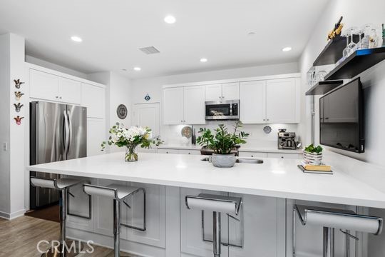 Detail Gallery Image 10 of 37 For 165 Frame, Irvine,  CA 92618 - 4 Beds | 3/1 Baths