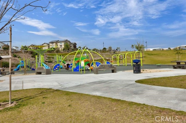Detail Gallery Image 23 of 24 For 1127 Camino Levante, Chula Vista,  CA 91913 - 4 Beds | 3 Baths