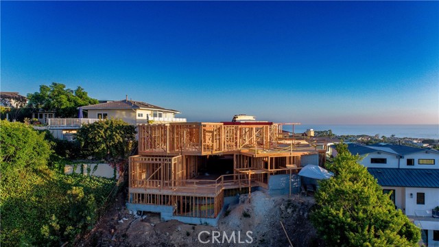 Detail Gallery Image 8 of 11 For 408 Mendoza, Corona Del Mar,  CA 92625 - 4 Beds | 4/2 Baths