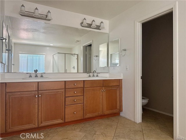 Detail Gallery Image 7 of 17 For 396 Suncup Cir, Hemet,  CA 92543 - 5 Beds | 3 Baths