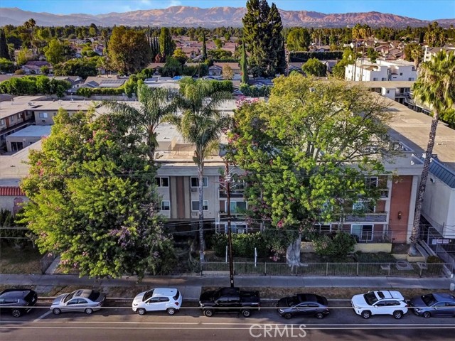 Detail Gallery Image 3 of 28 For 20327 Saticoy St #202,  Winnetka,  CA 91306 - 1 Beds | 1 Baths