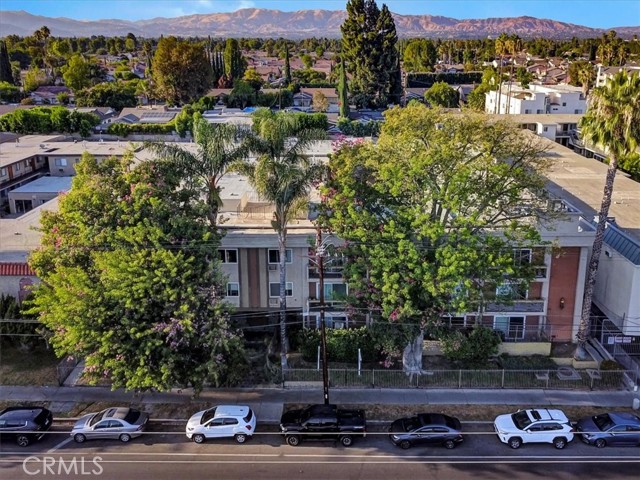 Detail Gallery Image 3 of 28 For 20327 Saticoy St #202,  Winnetka,  CA 91306 - 1 Beds | 1 Baths