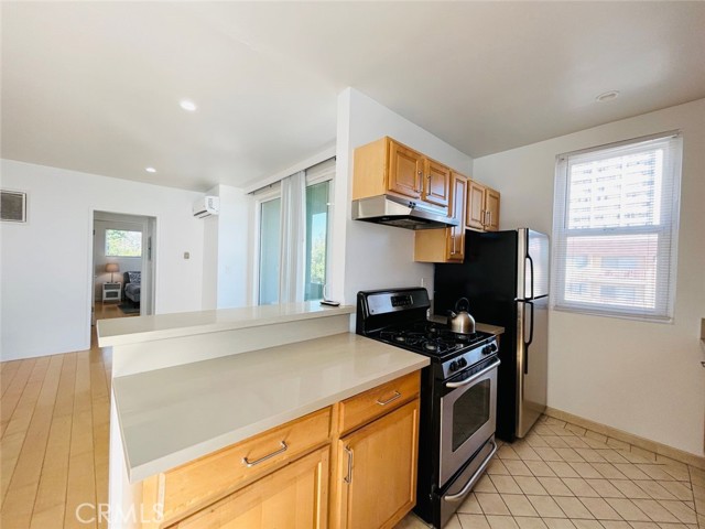 Detail Gallery Image 5 of 13 For 1114 6th St #3,  Santa Monica,  CA 90403 - 1 Beds | 1 Baths