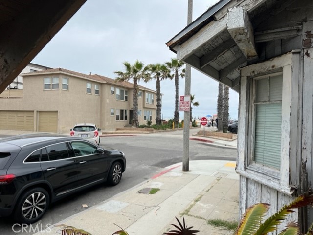 25 2nd Street, Hermosa Beach, California 90254, 4 Bedrooms Bedrooms, ,2 BathroomsBathrooms,Residential,Sold,2nd,PW23088658