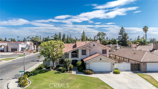 2600 Oak Grove, Bakersfield CA: https://media.crmls.org/medias/bb8bfdcb-079d-43dc-9fde-1aef2641ed8d.jpg