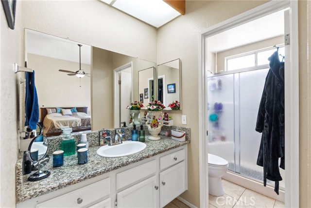 12431 Highgate Avenue, Victorville CA: https://media.crmls.org/medias/bb8c4fe6-91e4-4b69-9d19-efcc120a29e8.jpg