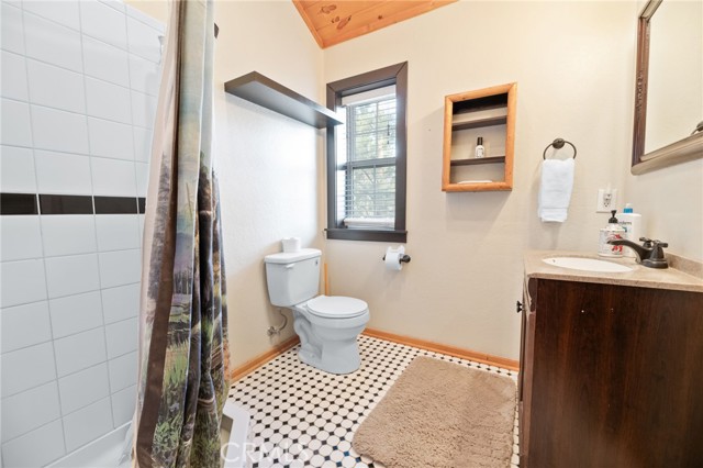 505 Barrett Way, Big Bear City CA: https://media.crmls.org/medias/bb8c6281-7a8b-4351-a2c8-3ac38d43dadb.jpg