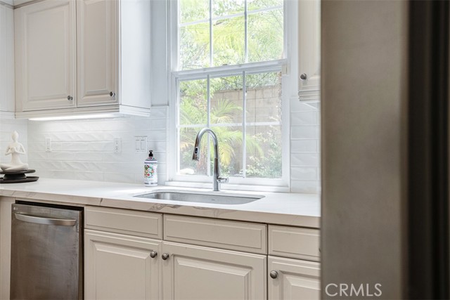 Detail Gallery Image 20 of 57 For 86 Canyoncrest, Irvine,  CA 92603 - 4 Beds | 2/1 Baths