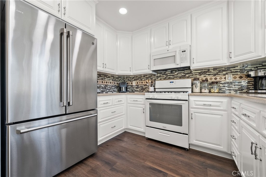 Bb8d26c3 56fd 42e5 88e8 6ce0136fc4c8