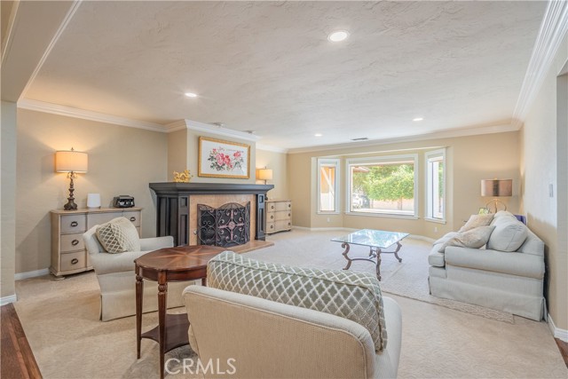 Detail Gallery Image 11 of 58 For 2899 N Monte Verde Dr, Covina,  CA 91724 - 5 Beds | 5 Baths