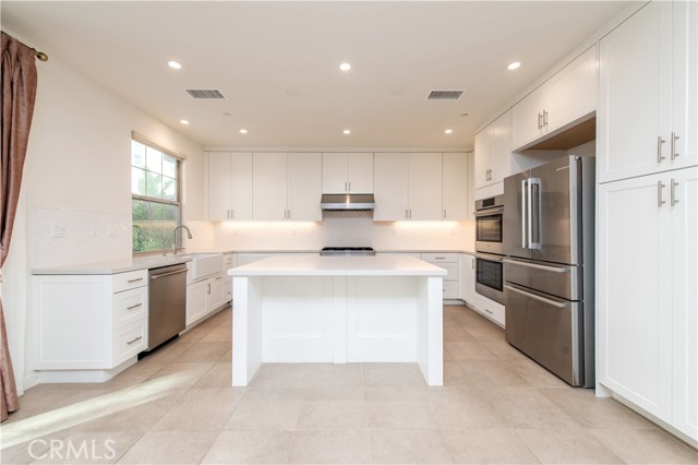 Detail Gallery Image 7 of 41 For 112 Anthem, Irvine,  CA 92618 - 4 Beds | 4/1 Baths
