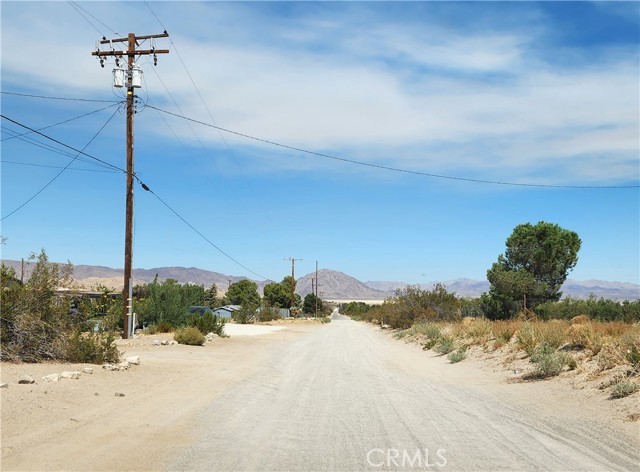 Detail Gallery Image 2 of 3 For 509 Baker Rd, Lucerne Valley,  CA 92356 - – Beds | – Baths
