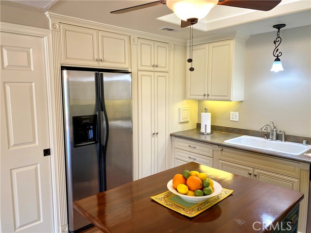 Detail Gallery Image 7 of 45 For 1701 Tam Oshanter Rd., M12-11a, Seal Beach,  CA 90740 - 2 Beds | 2 Baths