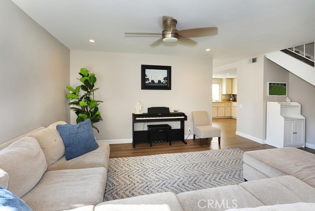 Detail Gallery Image 7 of 46 For 15942 Big Springs, San Diego,  CA 92127 - 3 Beds | 2/1 Baths