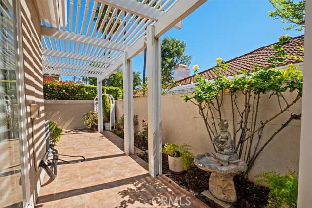 Detail Gallery Image 24 of 38 For 21522 Andorra, Mission Viejo,  CA 92692 - 2 Beds | 2/1 Baths