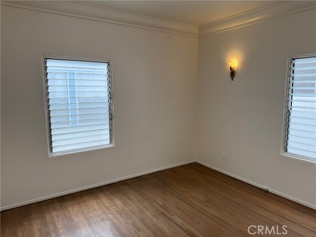 14 Park Avenue, Long Beach CA: https://media.crmls.org/medias/bb914004-4b8d-41e3-ad24-b1dba7c3f645.jpg