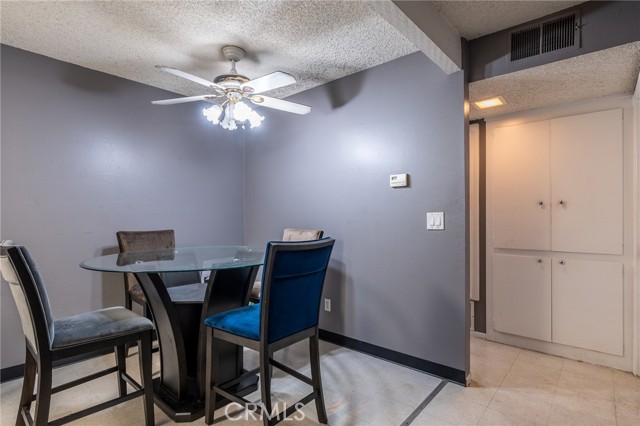 Detail Gallery Image 9 of 26 For 1101 W Macarthur Bld #212,  Santa Ana,  CA 92707 - 1 Beds | 1 Baths