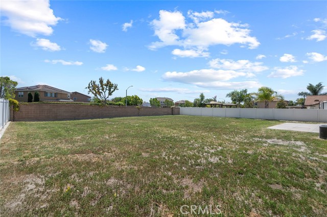 7530 Standing Rock Road, Eastvale CA: https://media.crmls.org/medias/bb9318a9-0204-4cf9-83db-668f9307cd5b.jpg