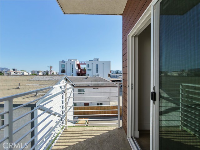 5635 Klump Avenue photo 26