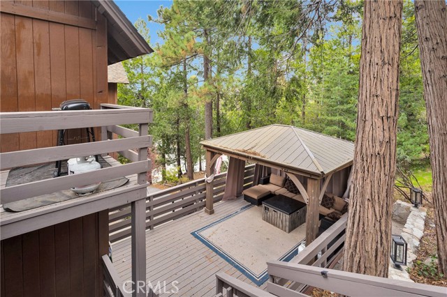 825 Grass Valley Road, Lake Arrowhead CA: https://media.crmls.org/medias/bb93686c-e359-4908-929d-da6b25b096eb.jpg