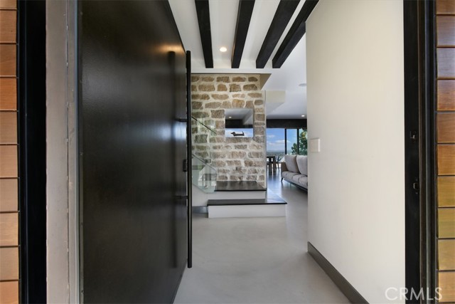 Detail Gallery Image 6 of 41 For 6100 Maury Ave, Woodland Hills,  CA 91367 - 4 Beds | 2/1 Baths