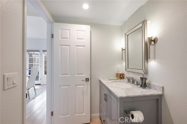 939 Blue Mountain, Westlake Village CA: https://media.crmls.org/medias/bb947c96-bf01-4447-b8e0-3bdede43137c.jpg