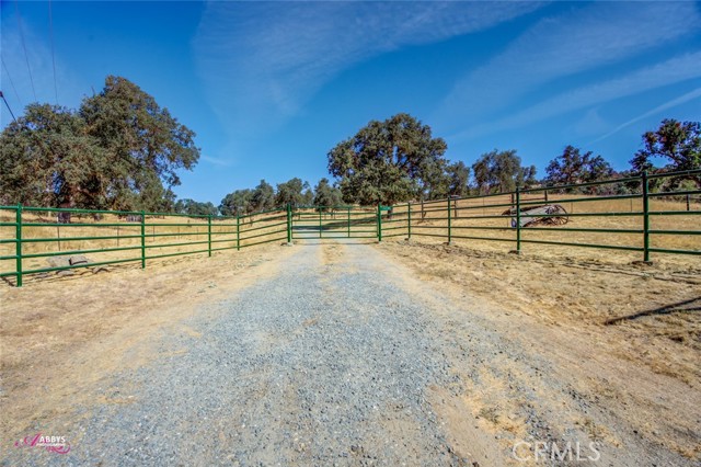 Detail Gallery Image 20 of 28 For 14718 Hwy 155, Glennville,  CA 93326 - 3 Beds | 2/1 Baths