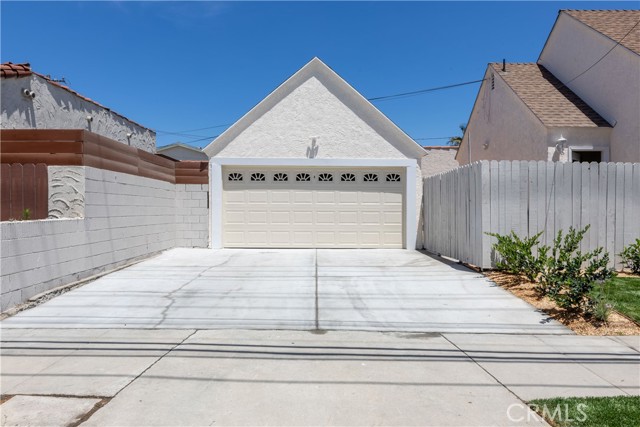 Detail Gallery Image 5 of 44 For 3301 Falcon Ave, Long Beach,  CA 90755 - 2 Beds | 1 Baths