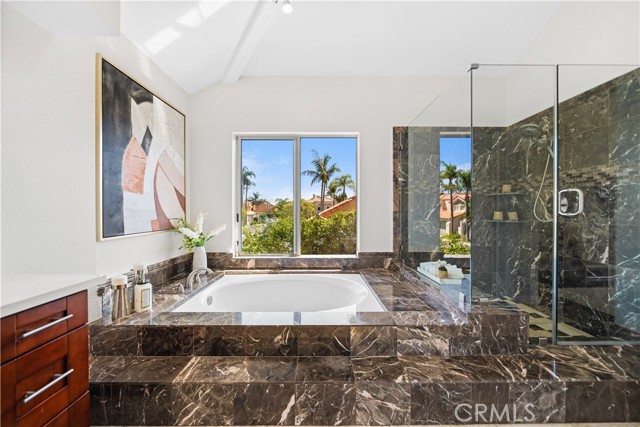 32 Belcanto, Irvine CA: https://media.crmls.org/medias/bb9567cd-f5e6-4a61-8e96-a51bce7144c8.jpg