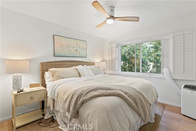 1570 Via Capri, Laguna Beach CA: https://media.crmls.org/medias/bb95d638-96bd-46b2-8967-2564a63375b7.jpg