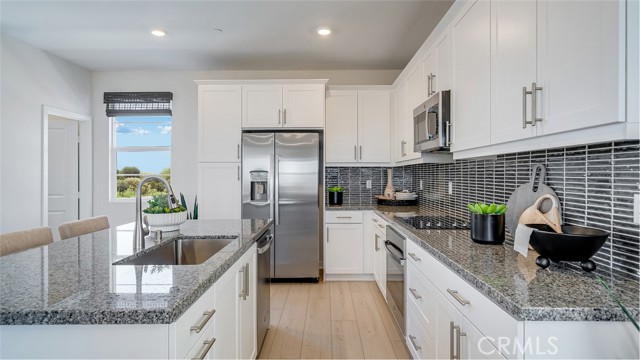 Detail Gallery Image 4 of 22 For 2603 E Lincoln Paseo, Ontario,  CA 91762 - 3 Beds | 2/1 Baths