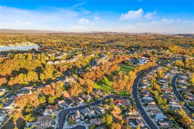 22701 Via Tercero, Mission Viejo CA: https://media.crmls.org/medias/bb964b85-87d1-4d1e-8813-8e547b95b327.jpg