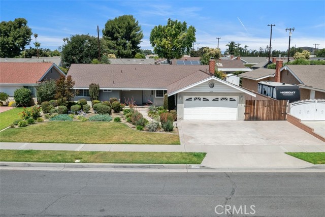 2692 N Fernside St, Orange CA: https://media.crmls.org/medias/bb964e37-c06f-4bb5-91d9-c429e8069b23.jpg