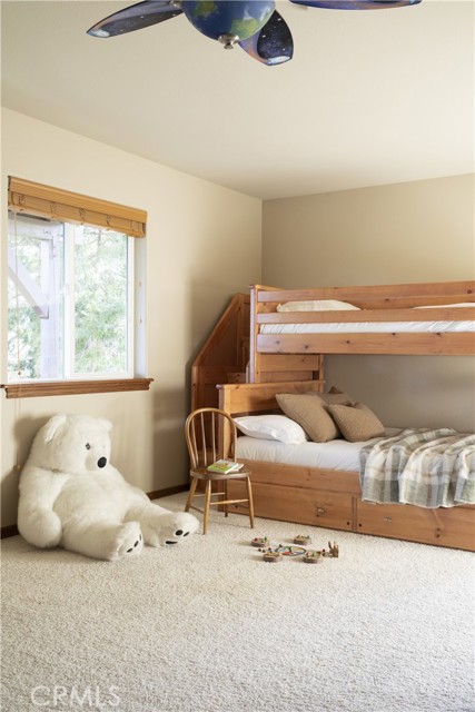 Detail Gallery Image 18 of 32 For 183 Chipmunk, Lake Arrowhead,  CA 92352 - 6 Beds | 5/1 Baths